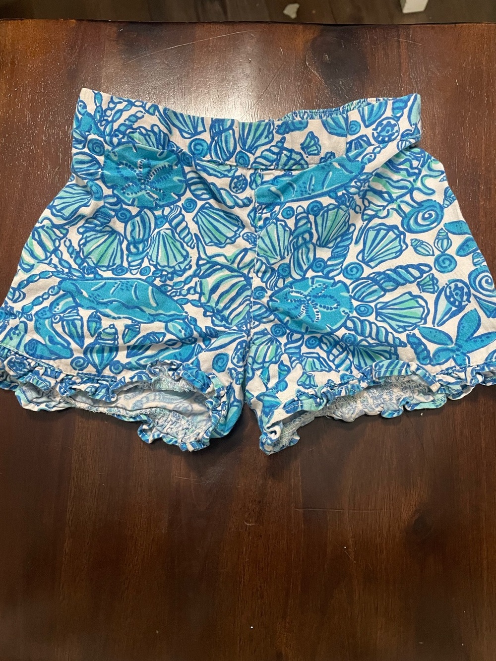 Lilly Pulitzer Blue and White Shell-Print Shorts Girls sz 2-3 Coastal Preppy